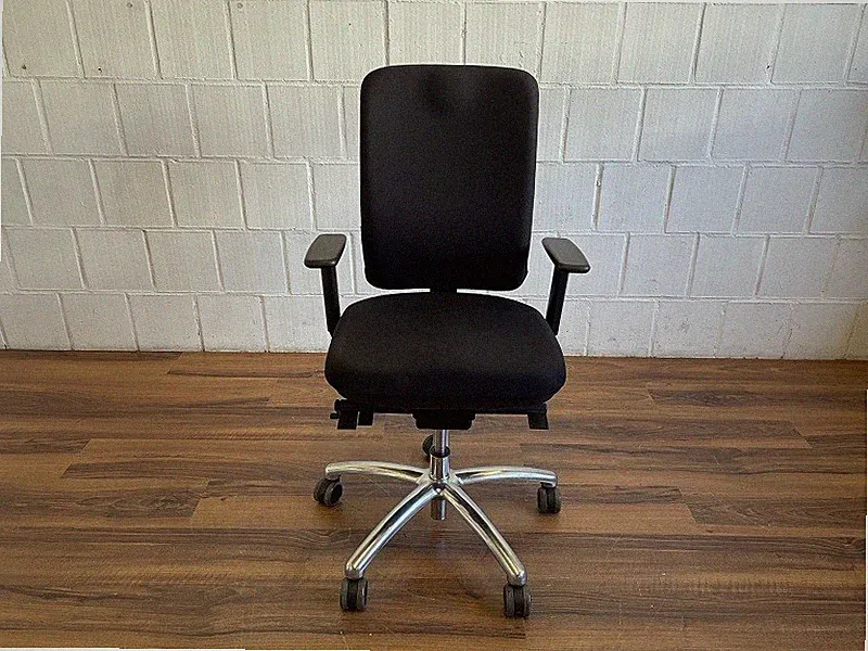 Bürodrehstuhl ergonomisch Aluminium schwarz gepolstert Armlehnen