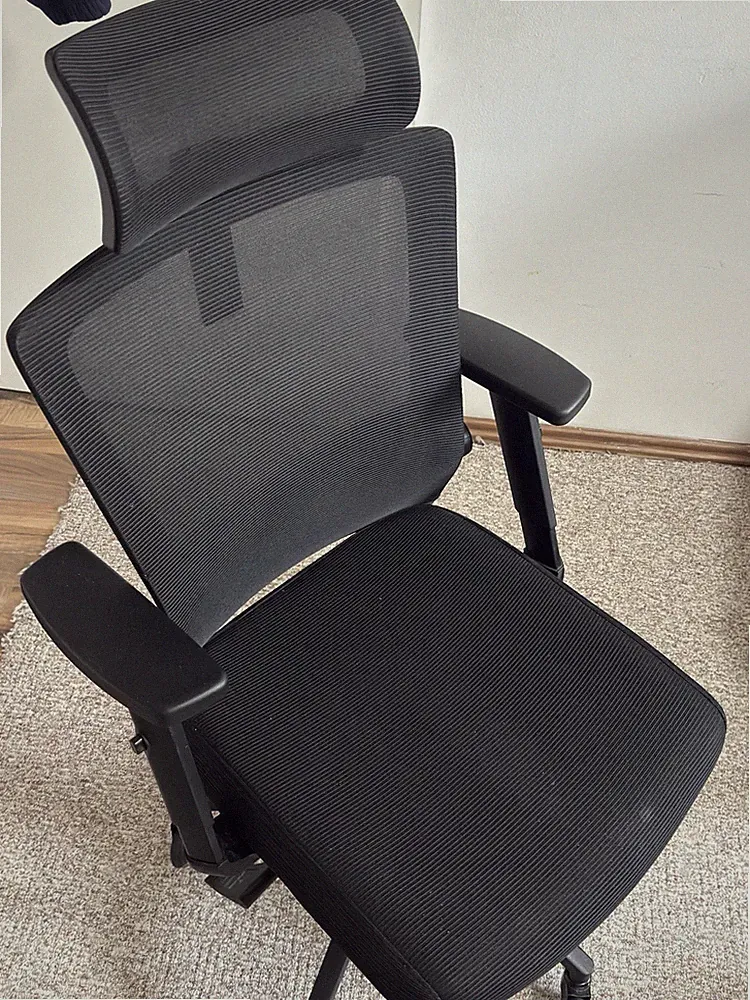 Ergonomischer Bürodrehstuhl schwarz, Netzrückenlehne, Kopfstütze, Armlehnen