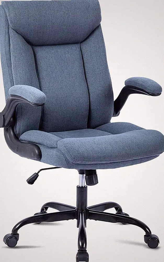 Ergonomischer Bürostuhl mit hochklappbarer Armlehne - Komfort für Büro & Heim