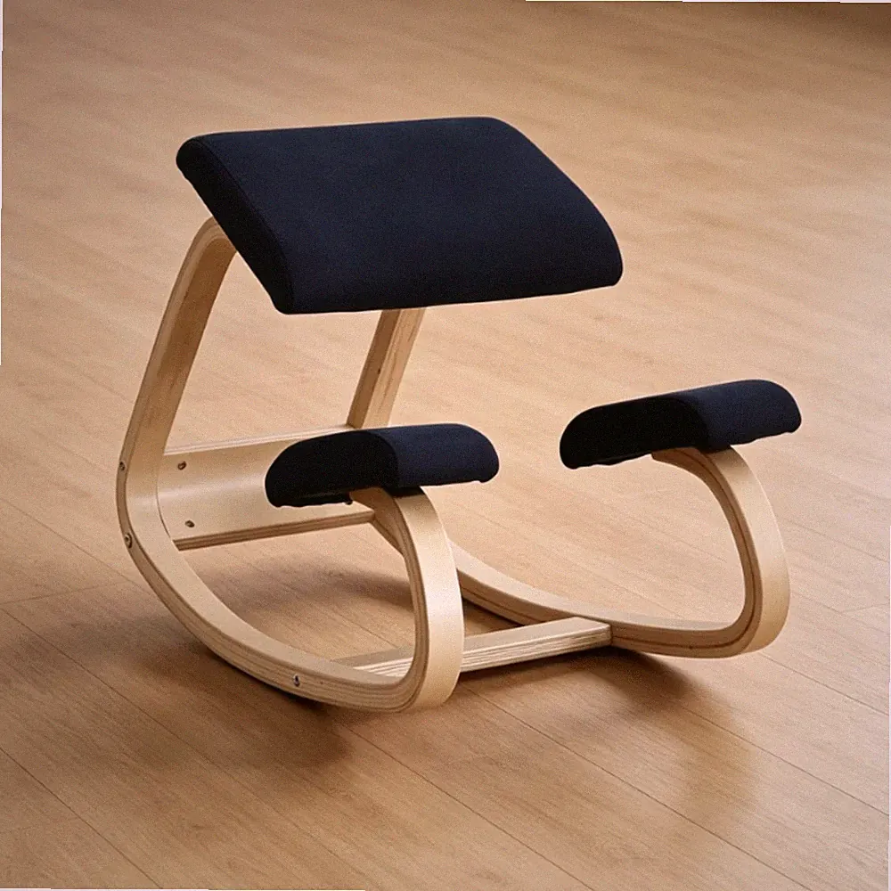 Ergonomischer Kniestuhl aus Holz ergonomisches Design schaukelnder Kniehocker