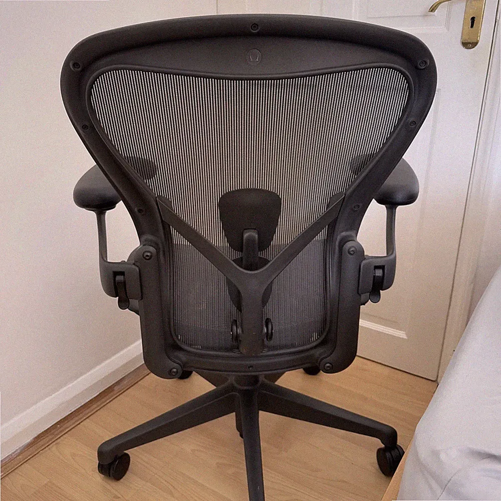 Herman Miller Aeron Stuhl Größe B gebraucht Remastered Full Spec Modell - mit Lieferung