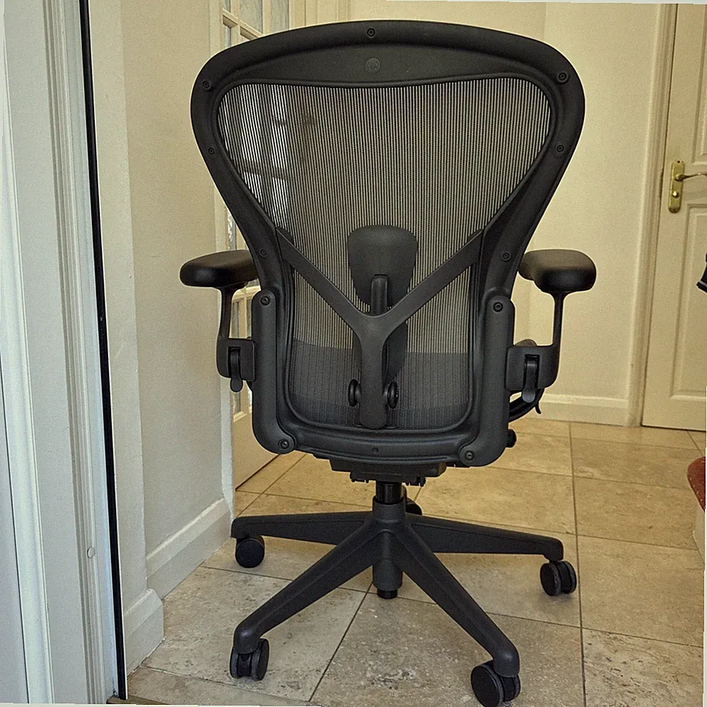 Herman Miller Aeron Stuhl Größe B Remastered Modell Größe B Modell SL PostureFit