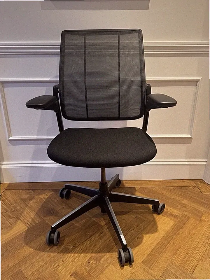 HUMANSCALE VERSCHIEDENE INTELLIGENTE ERGONOMISCHE BÜROARBEITSSTUHL. SCHWARZ