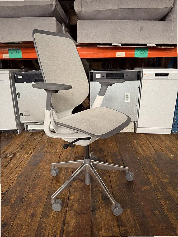 Steelcase Karman ergonomischer Bürostuhl 1059£ - Intermix blickdicht Möwe